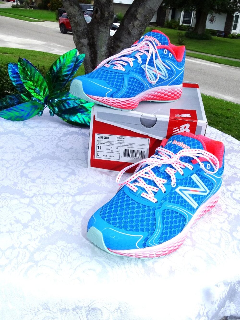 Women's Running Shoes Turquoise 11D New in the Box